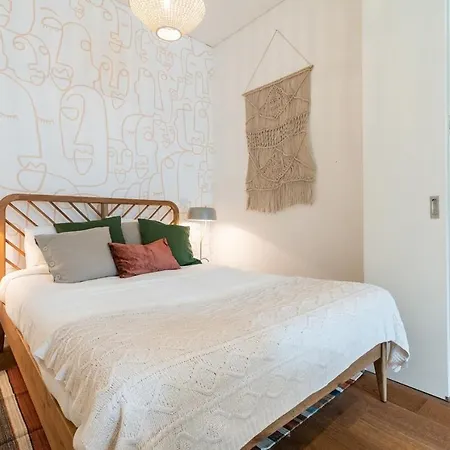 Graceful Design Studio With Romantic View Lisbon Exterior photo