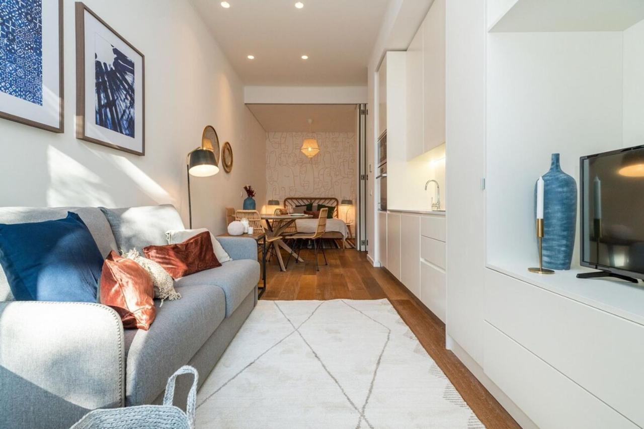 Graceful Design With Romantic View Apartment